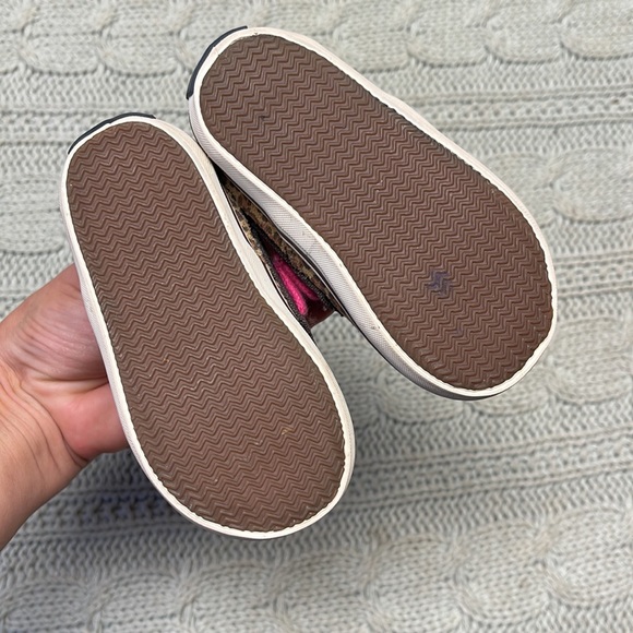 Sperry cheetah baby shoes size 4 - Picture 4 of 7